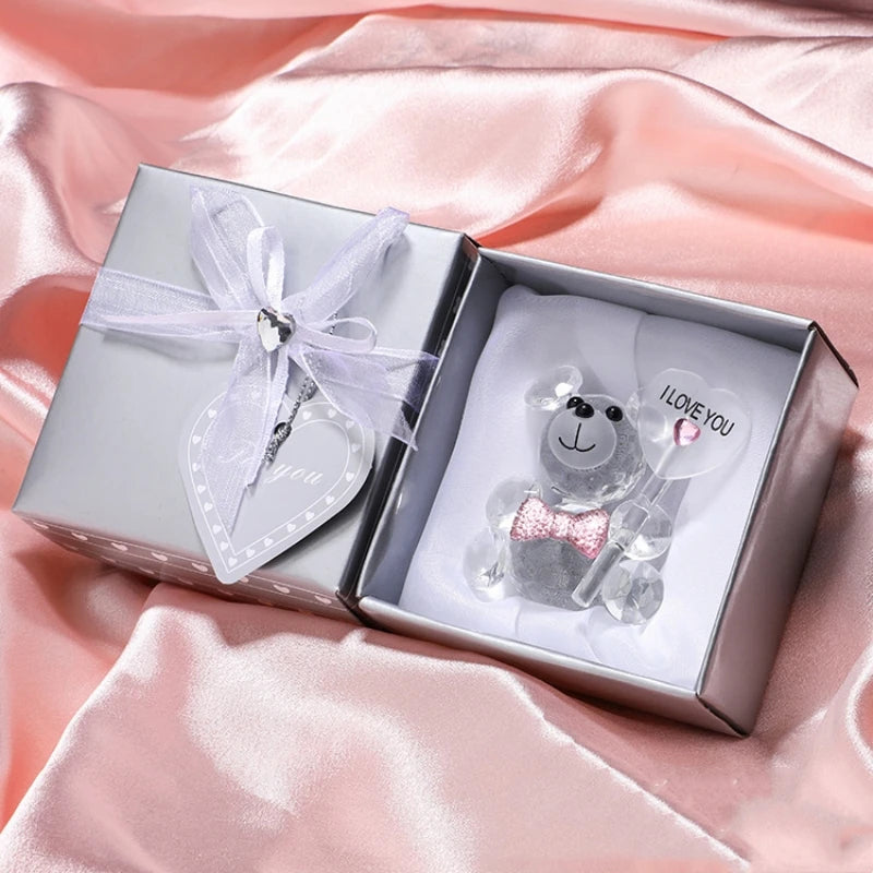 Crystal Bear met Kunstrozen - Exclusief Glazen Valentijnscadeau